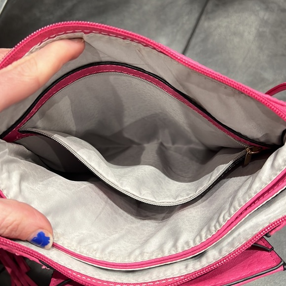 NWOT Vegan Leather Hot Pink Crossbody Bag with Adjustable Strap & Tassel Charm - Picture 5 of 8